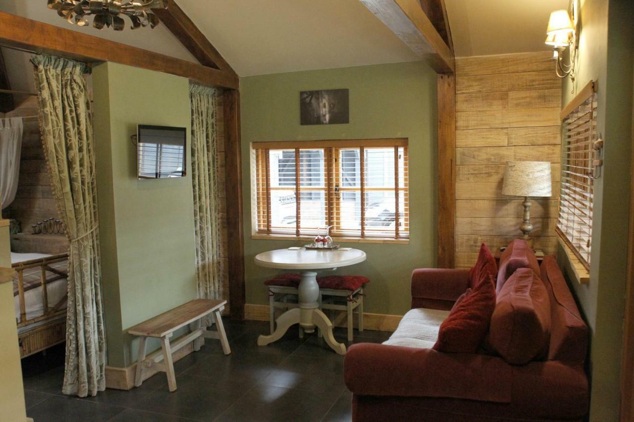 The Devils Cradle Hotel Farnham  Eksteriør billede